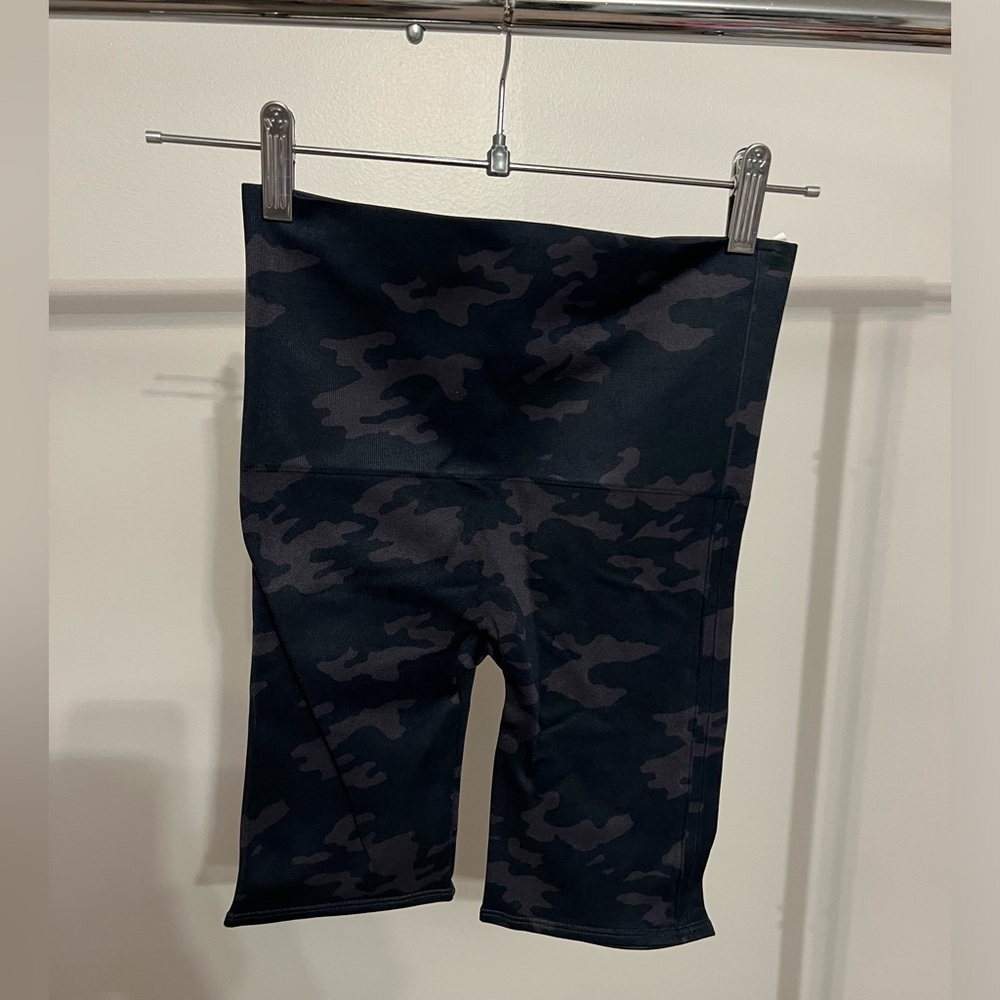 SPANX Biker Shorts - Black Camo